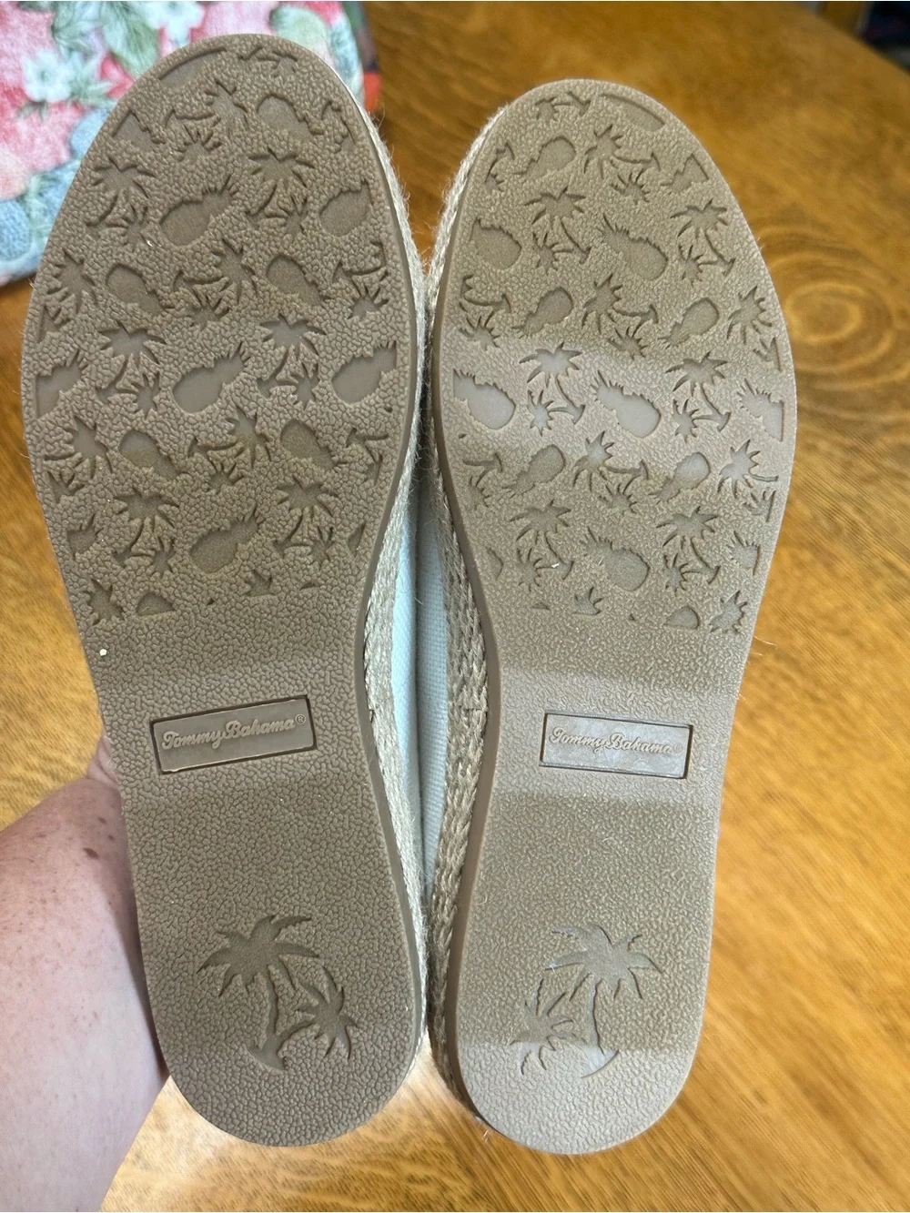 Tommy Bahama White Canvas Espadrille Lace-Up Sneaker Women’s 8.5 NWT
